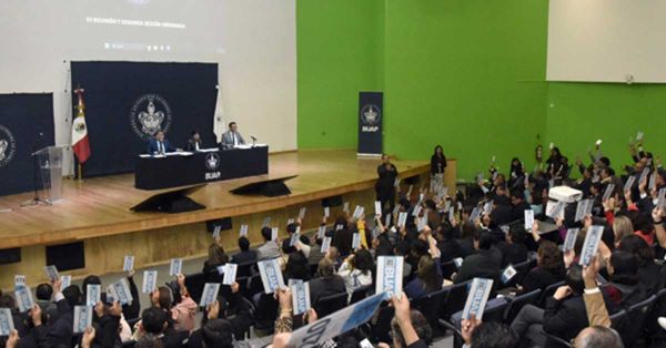 Encabeza Lilia Cedillo reunión y sesión del Consejo Universitario BUAP