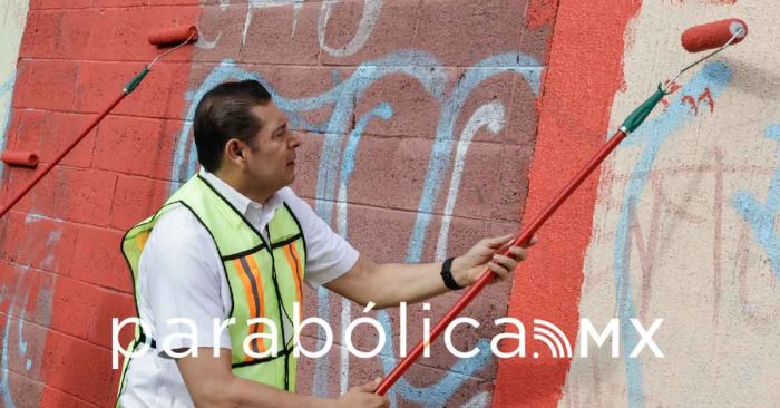 Admite Armenta error en público y enmienda
