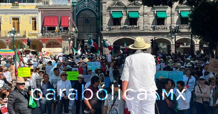 Alcanza tibia convocatoria marcha de la Generación Z en Puebla
