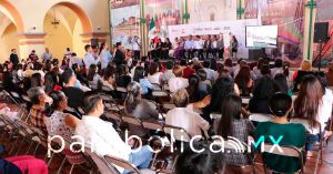 Entregan Cartillas de Derechos de las Mujeres en Tehuac&aacute;n