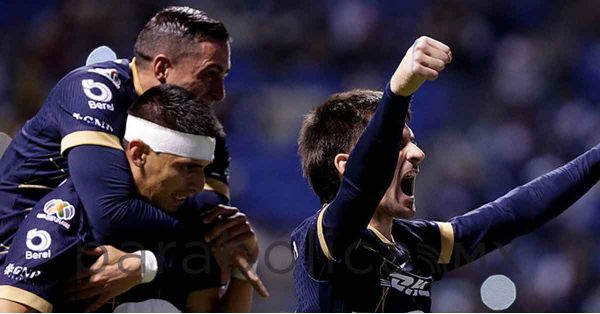Vence Pumas al Puebla en debut de Efraín Juárez