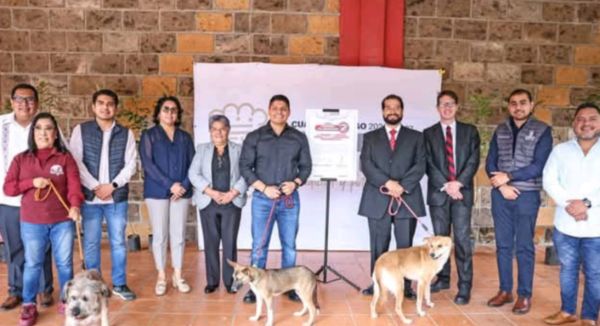 Firma Omar Mu&ntilde;oz convenio con la Universidad Mesoamericana de Puebla