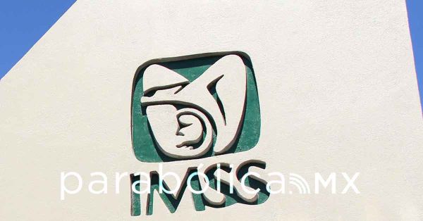 Vence adolescente de 17 años a la leucemia; recibe el alta en el IMSS en La Paz