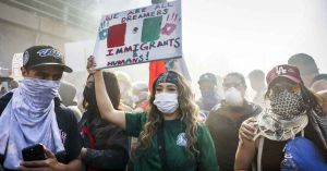 Continúan protestas en Los Ángeles vs redadas migratorias