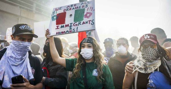 Continúan protestas en Los Ángeles vs redadas migratorias