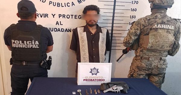 Detienen a un hombre por portación ilícita de un arma en San Pedro Cholula