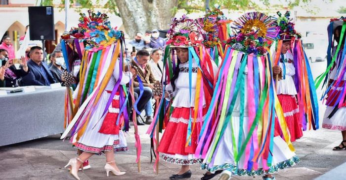 Entregan 139.9 mdp del FAISPIAM a pueblos originarios de Querétaro