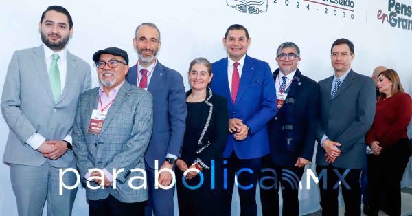 Convertiremos a Puebla en el principal proveedor de tecnología y capital humano: Armenta