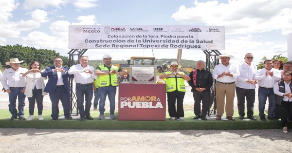 Impulsan desarrollo de jóvenes mixtecos en la Universidad de la Salud en Tepexi