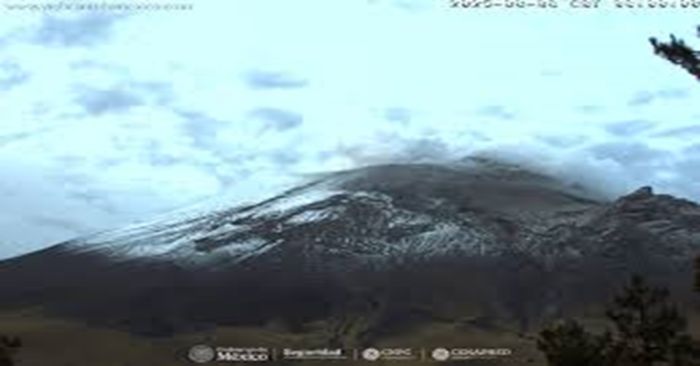 Amanece activo el Popocat&eacute;petl, 38 exhalaciones y 1030 minutos de tremor