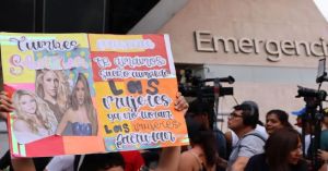 Dan de alta a Shakira del hospital, dar&aacute; concierto en Per&uacute; esta noche