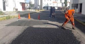 Bachean vialidades de unidades habitacionales de la capital