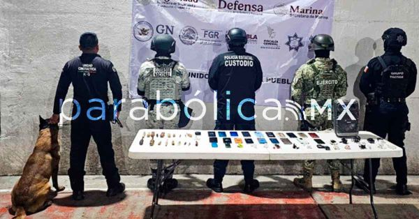 Aseguran celulares, puntas y droga en un operativo en el penal de Tecamachalco