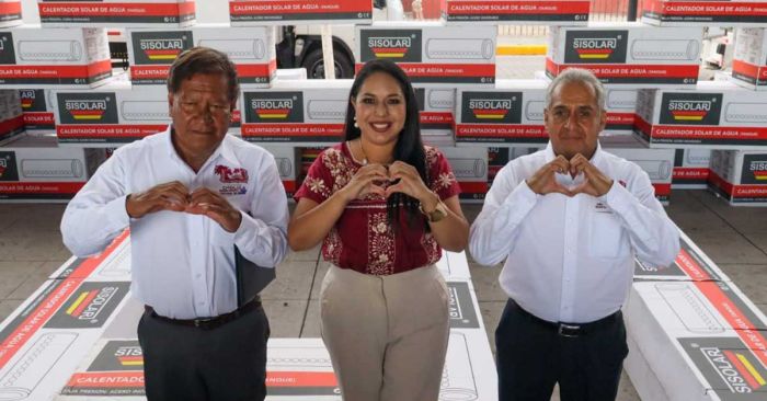Beneficia Tonantzin Fern&aacute;ndez a 2 mil familias con calentadores solares