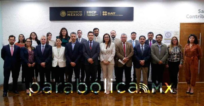 Ofrece SAT capacitación especializada contra el lavado de dinero