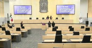 En vivo: Entregan ante el Congreso de Puebla el primer #InformeAArmenta