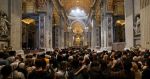 Suben costos de vuelos y hoteles en Roma hasta 60% por funeral del papa