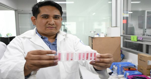 Desarrollan en la BUAP tecnolog&iacute;a para eliminar colorantes textiles y f&aacute;rmacos