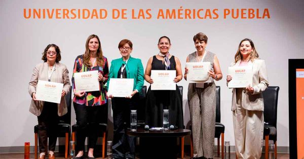 Participa Lupita Cuautle en foro sobre rehabilitaci&oacute;n del R&iacute;o Atoyac