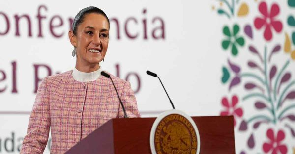 Anuncia Claudia Sheinbaum plan carretero 2025
