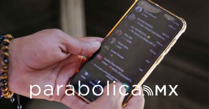 Los mexicanos usan el celular 8 horas al día