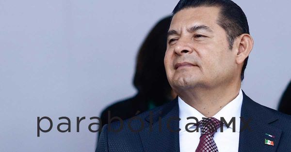 Adelanta gobernador entrega de 4 módulos de pavimentación