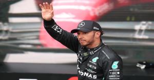Choca Lewis Hamilton en Barcelona probando un Ferrari