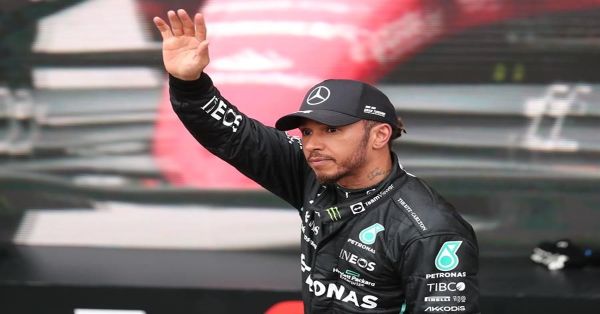 Choca Lewis Hamilton en Barcelona probando un Ferrari
