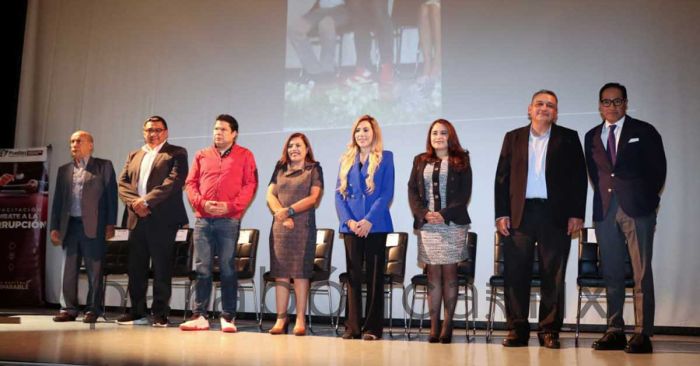 Capacitan a servidores público en &quot;Combate a la Corrupción&quot;