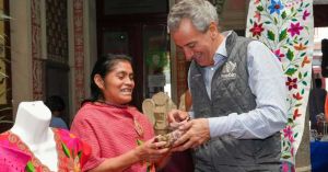 Recorren Pepe Chedraui y MariElise Budib Cumbre Iberoamericana de Artesan&iacute;as