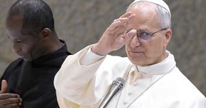 Pide papa Le&oacute;n XIV acabar con violencia tras atentado en S&iacute;dney