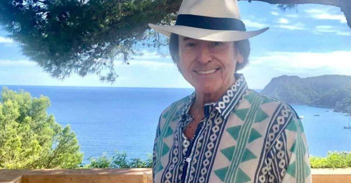 Anuncia Raphael regreso tras estar hospitalizado