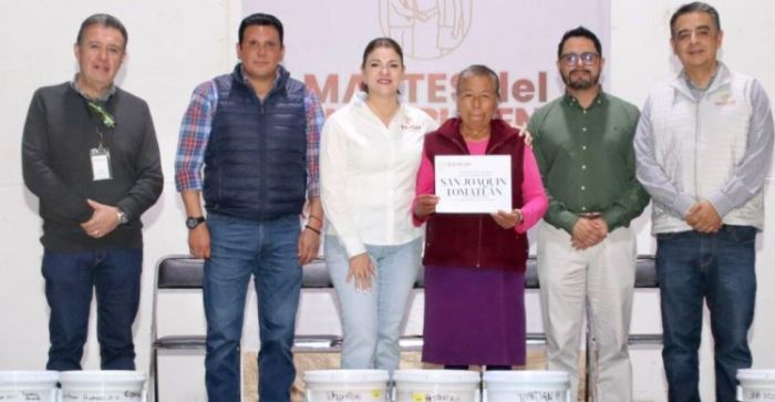 Entrega Ayuntamiento de Zacatlán apoyos con recaudación de Cajas Móviles