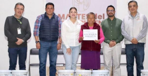 Entrega Ayuntamiento de Zacatlán apoyos con recaudación de Cajas Móviles