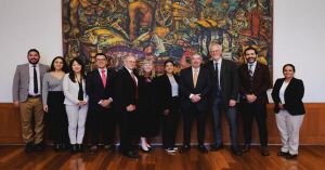 Se re&uacute;ne Canciller con v&iacute;ctimas y activistas estadounidenses contra la violencia por armas de fuego