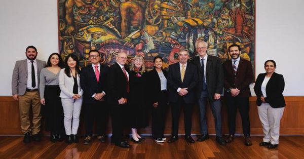 Se re&uacute;ne Canciller con v&iacute;ctimas y activistas estadounidenses contra la violencia por armas de fuego