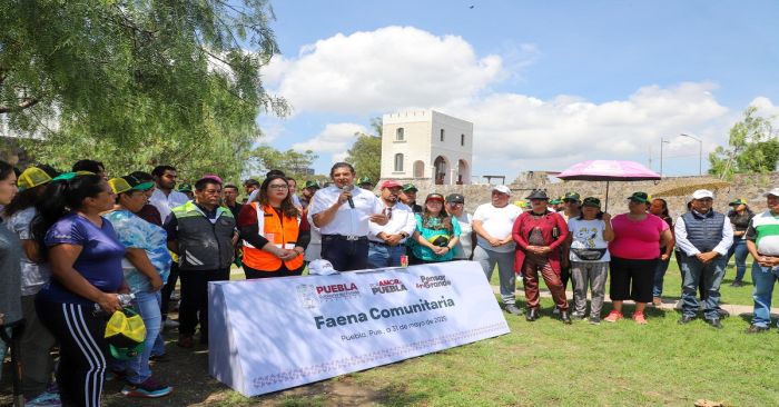 Realizan faena comunitaria al sur de la capital poblana