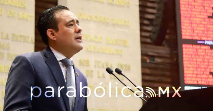 Propone Morena que reciban incentivos fiscales las empresas que contraten repatriados