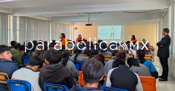 Imparten pláticas sobre prevención del delito en escuelas de Cuautlancingo