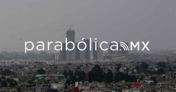 &#039;Baña&#039; fuerte lluvia a la capital poblana previo al Grito de Independencia