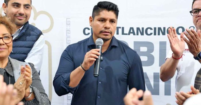 Entregan Omar Mu&ntilde;oz y Tere Alfaro insumos alimentarios a escuelas