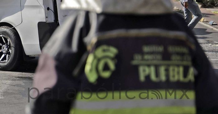 Se incendia departamento en Puebla capital