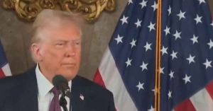 Amaga con Trump con ataques por tierra a Venezuela