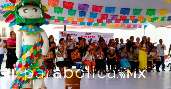 Inaugura Tonantzin Fernández la Expo Mujeres Indígenas en la Plaza de la Concordia
