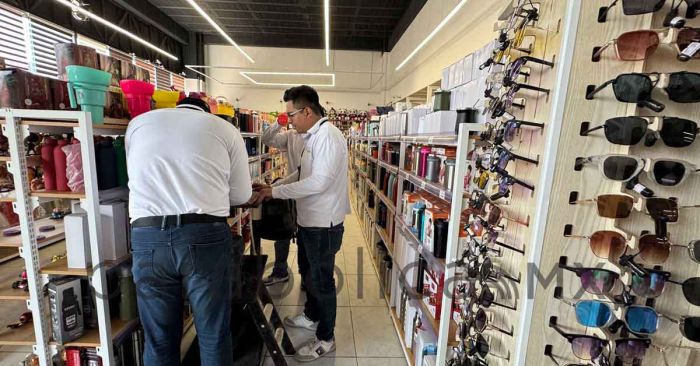 Piratería y falta de documentos, razones para incautar mercancía china: Ebrard