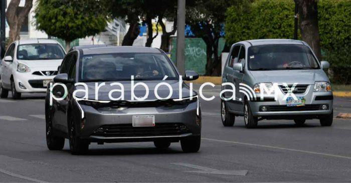 Descarta Gobierno de Puebla prohibición al uso de portaplacas