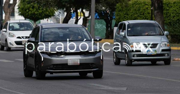 Descarta Gobierno de Puebla prohibición al uso de portaplacas