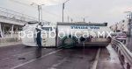 Vuelca pipa de agua en el Periférico
