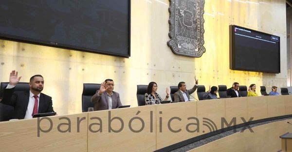 Convoca Comisión Permanente a sesión extraordinaria