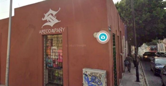 Dan cortinazo a negocio de arte en Palafox y Mendoza